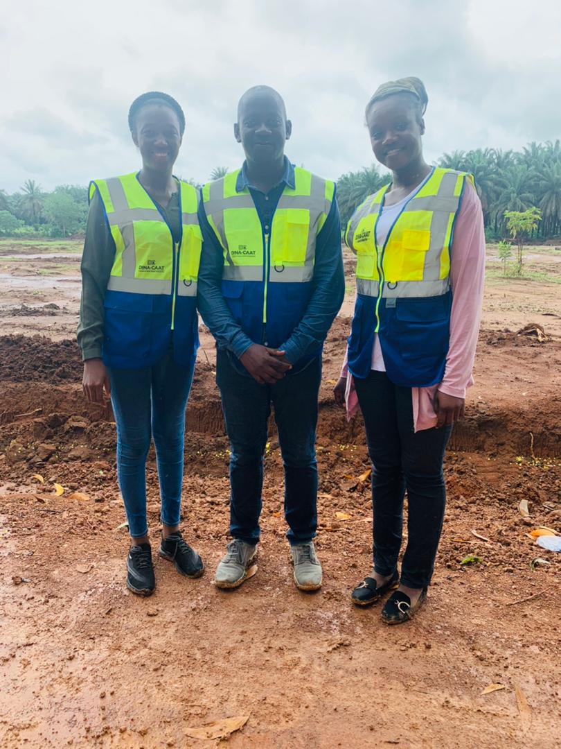 Travaux de terrassements de la cité minière de Kolaboui